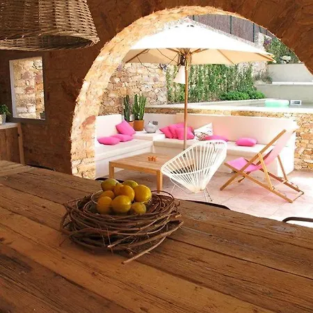 Villa Sleeps 10 Pool Wifi Begur